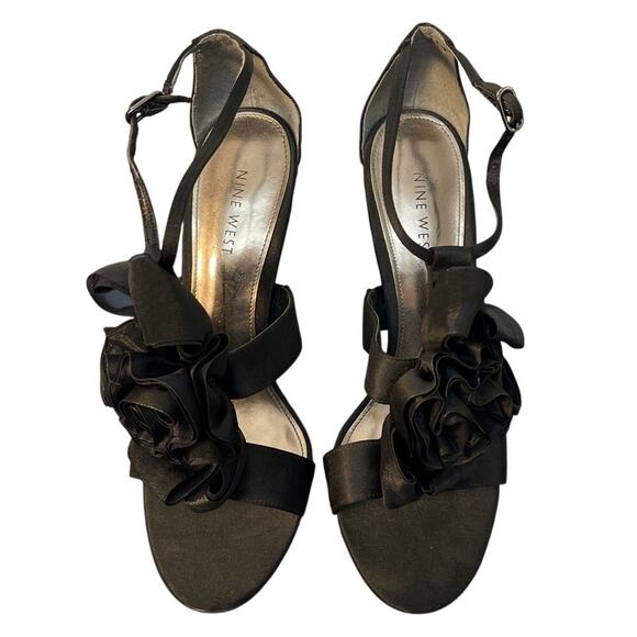 Nine West Open Toe Flower Front Strappy Heels Color Black Size 7.5M - Picture 1 of 14